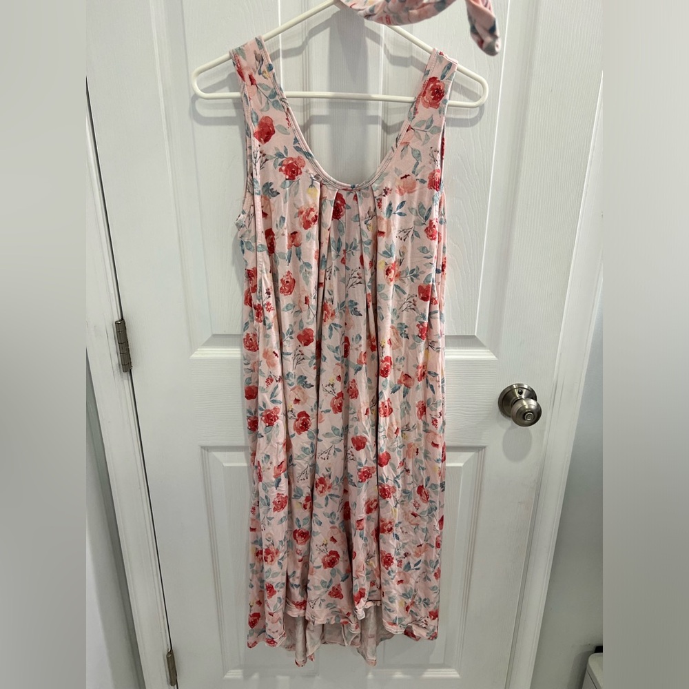 Latched mama momper petite pink floral